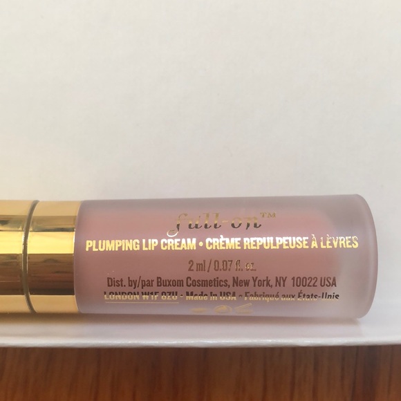 Buxom Full On Plumping Lip Cream in White Russian - Picture 7 of 7